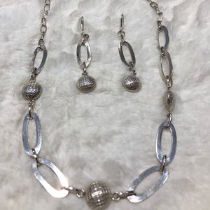 Set of Necklace & Earrings